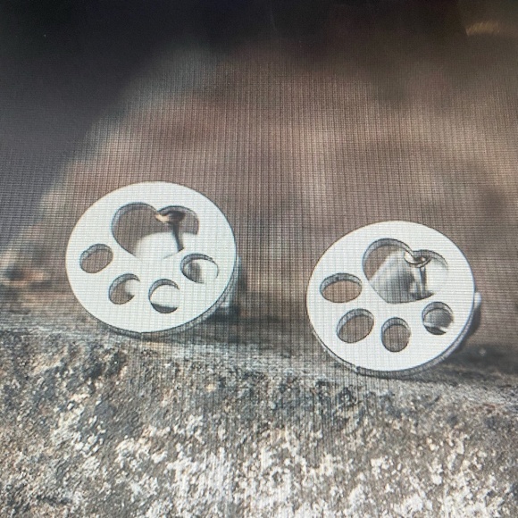 Animal Paw Print - Silver - Picture 2 of 3